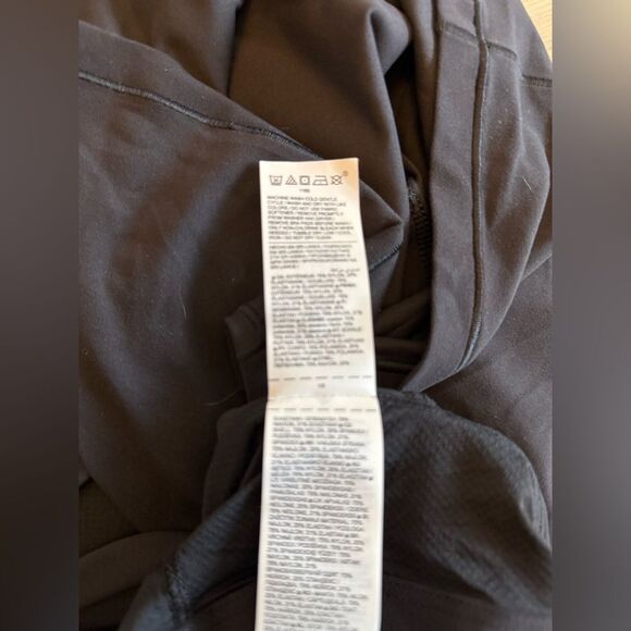 ATHLETA Transcend Built-In Bra Tank Small Black NWT - Picture 7 of 7